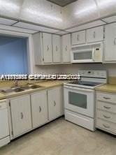 410 Nw 68th Ave #307 - Photo 4 of 8