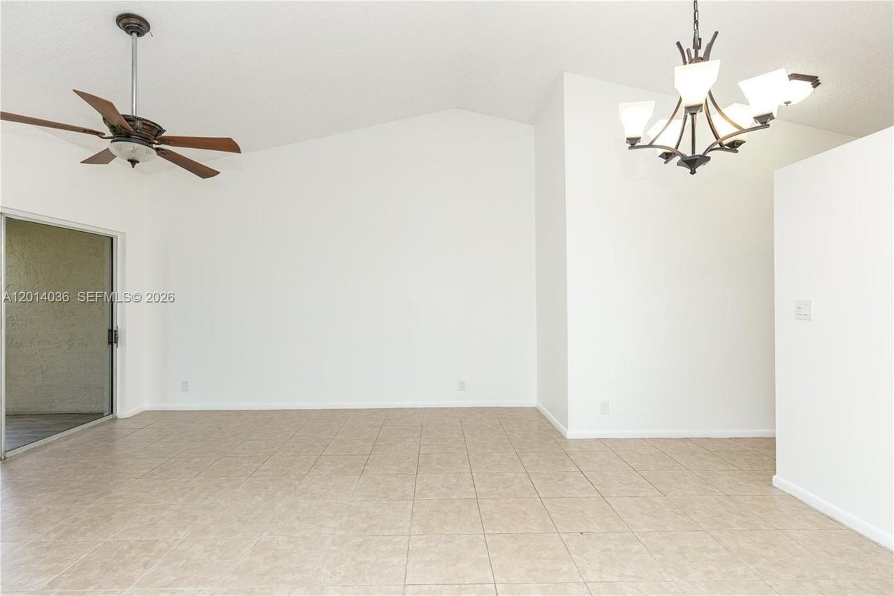 717 Gardens Dr #201 - Photo 7 of 37