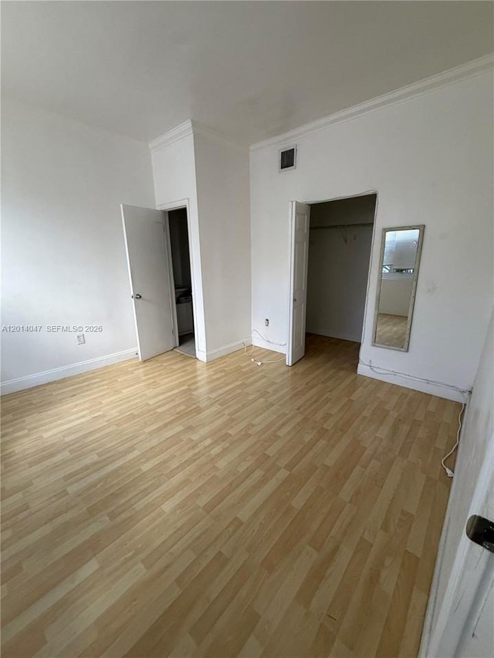 1342 Drexel Ave #205 - Photo 3 of 6