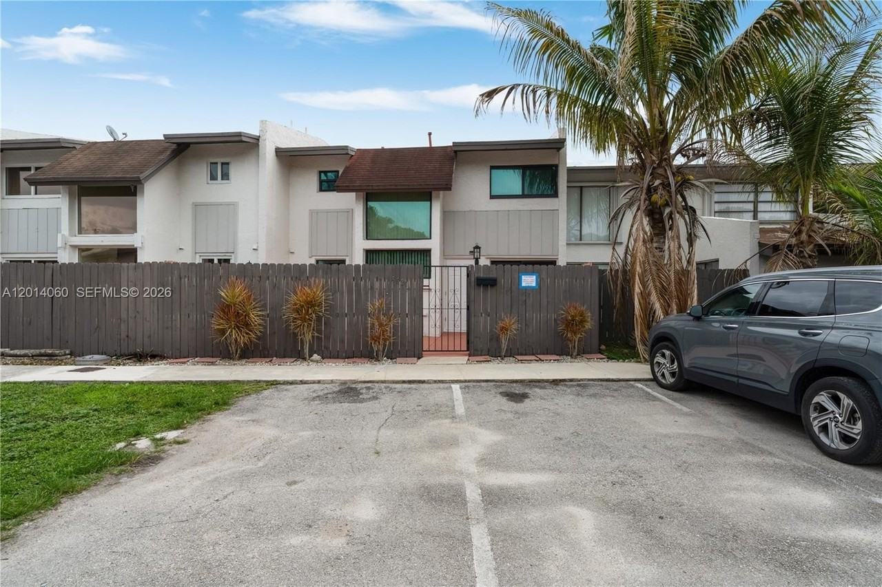 6929 Sw 110th Ave #6929 - Photo 5 of 33