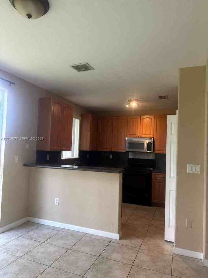 2913 Se 15th Rd #64 - Photo 2 of 14