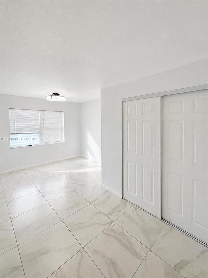 10559 La Placida Dr - Photo 6 of 13