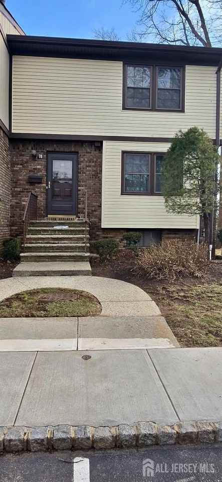 78 Highview Dr