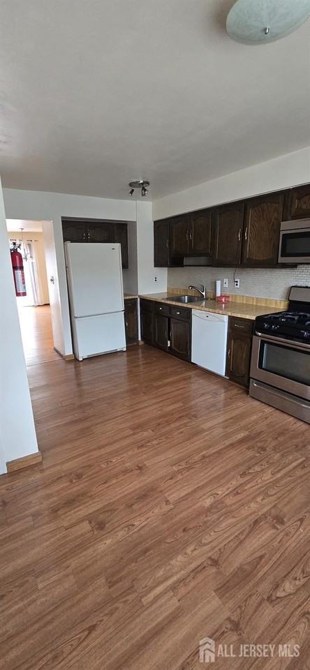 78 Highview Dr - Photo 5 of 29