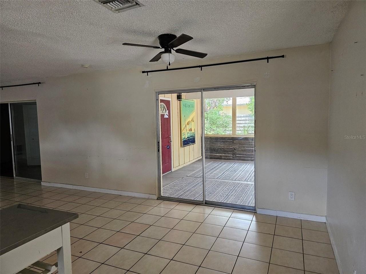 7409 Manatee St - Photo 5 of 26