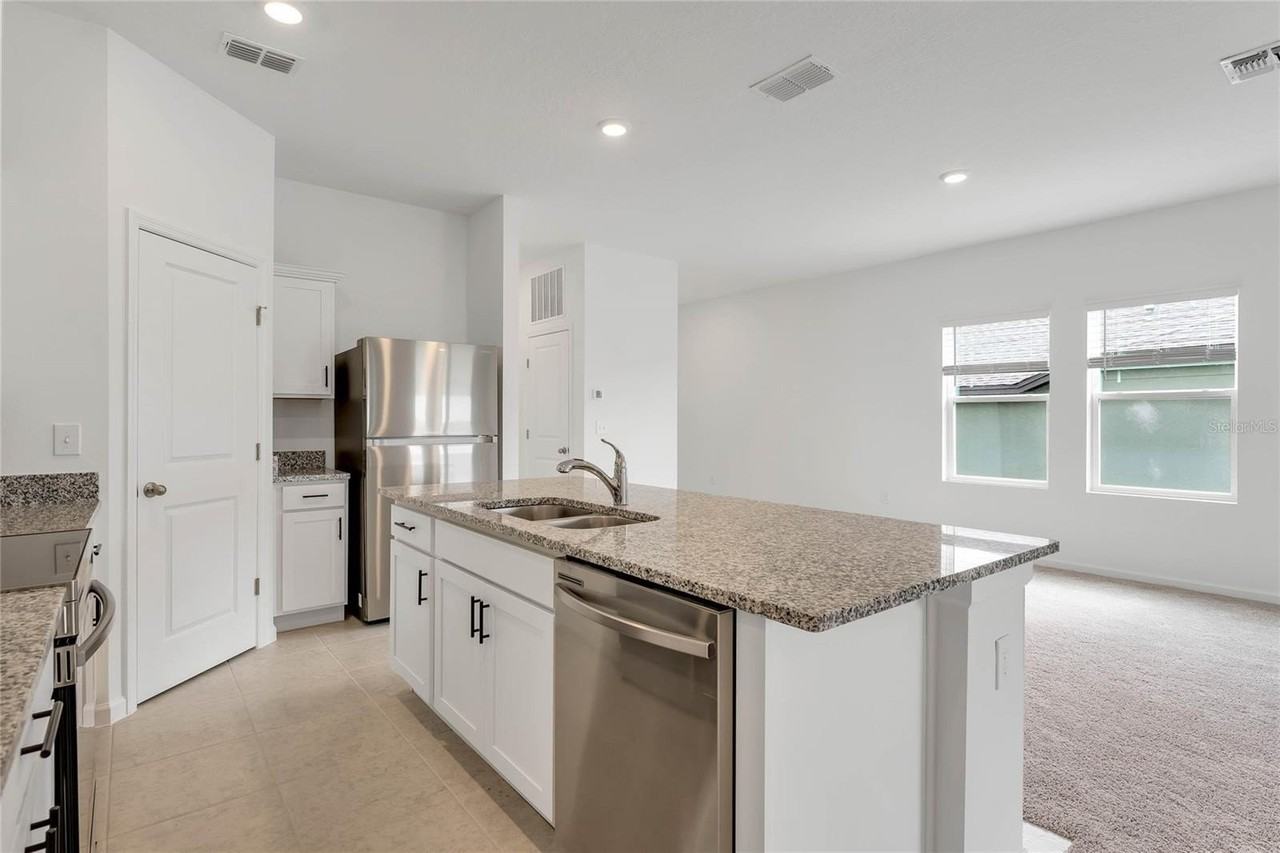 1877 Sierra Sun Way - Photo 5 of 27