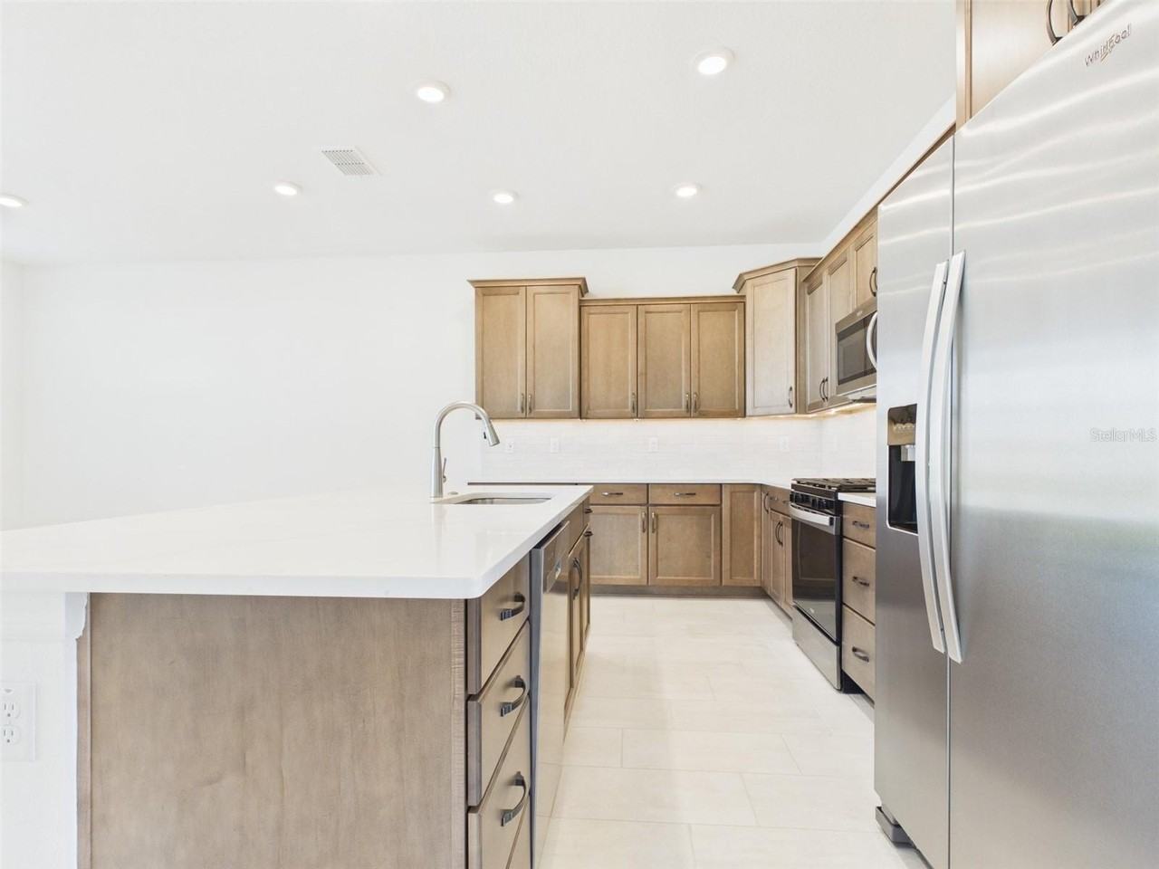 5824 Sw 70th Ter - Photo 5 of 26