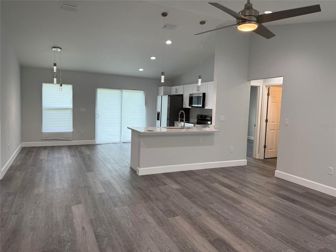 15854 Sw 38th Pl - Photo 2 of 11