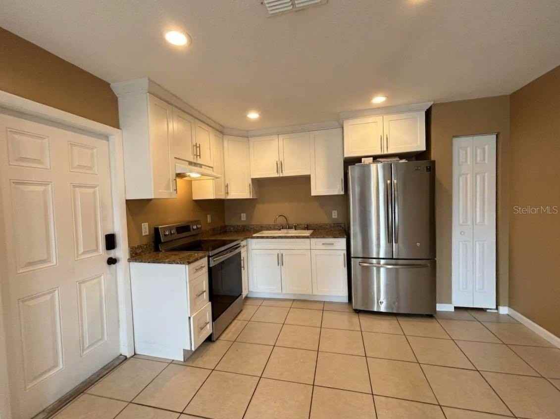 2060 Martin Luther King Jr Blvd - Photo 3 of 12