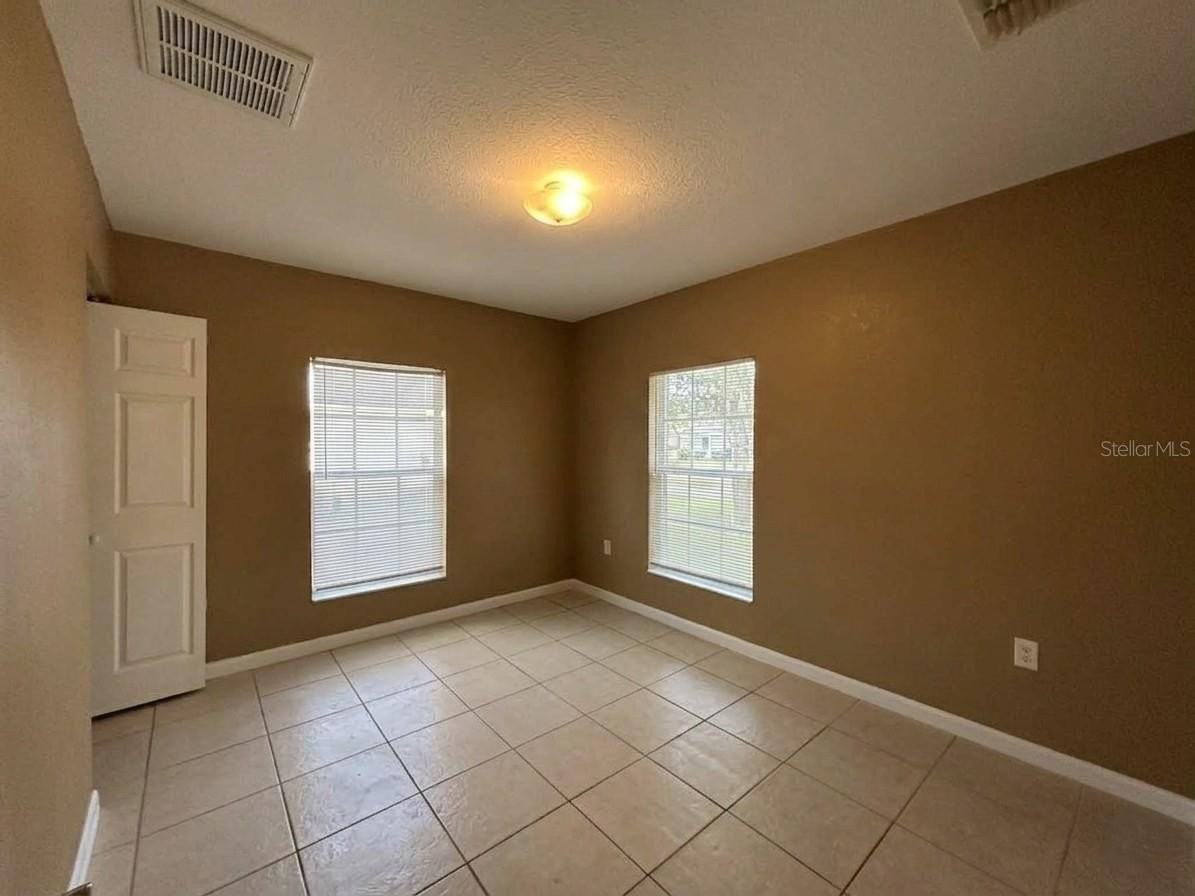 2060 Martin Luther King Jr Blvd - Photo 7 of 12