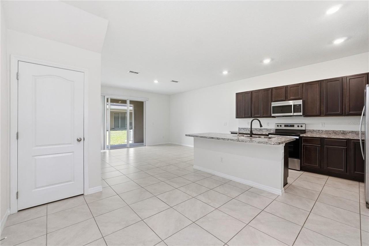 1228 Yellow Finch Dr - Photo 5 of 30