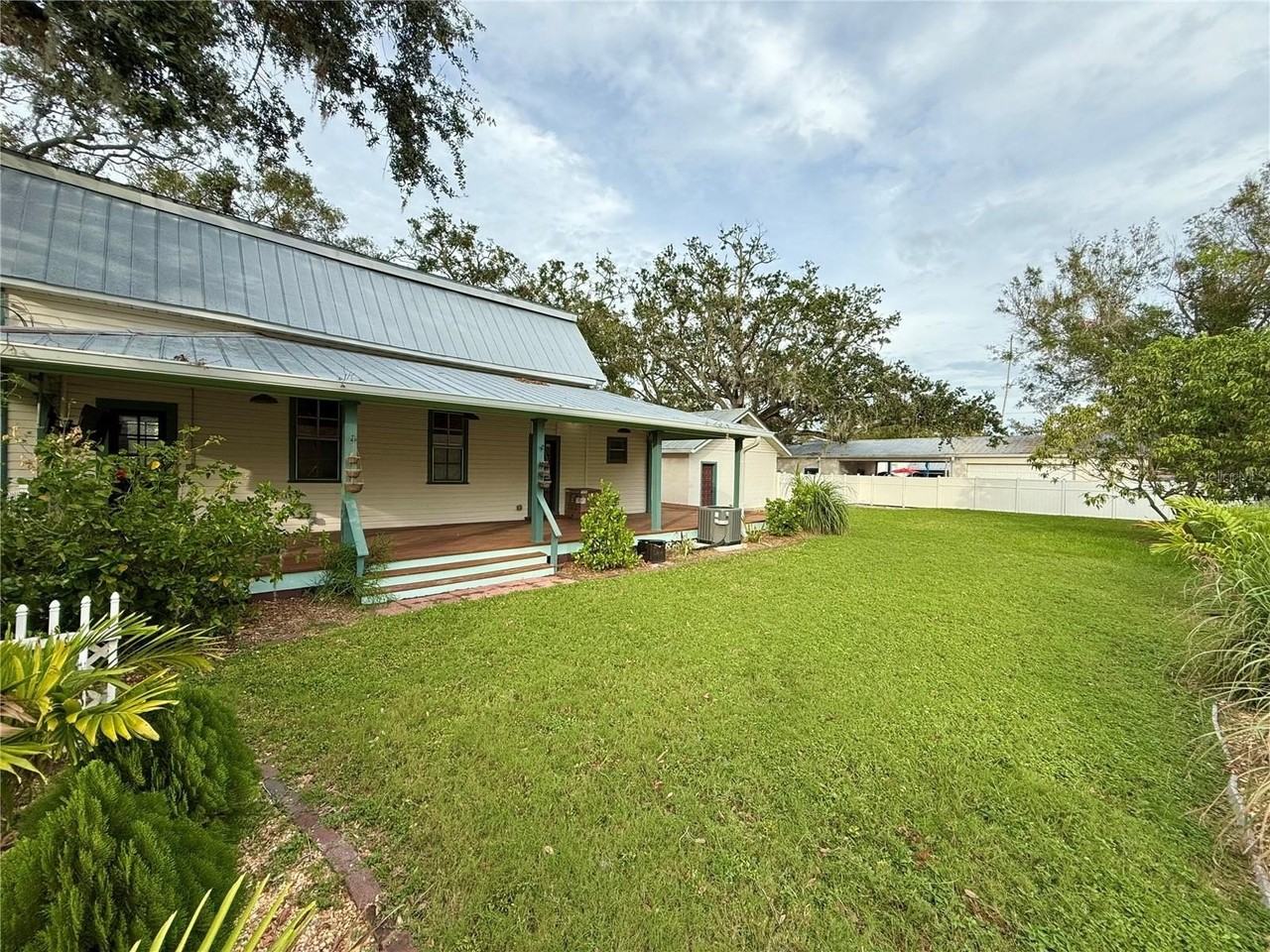 7002 S Shamrock Rd - Photo 5 of 34