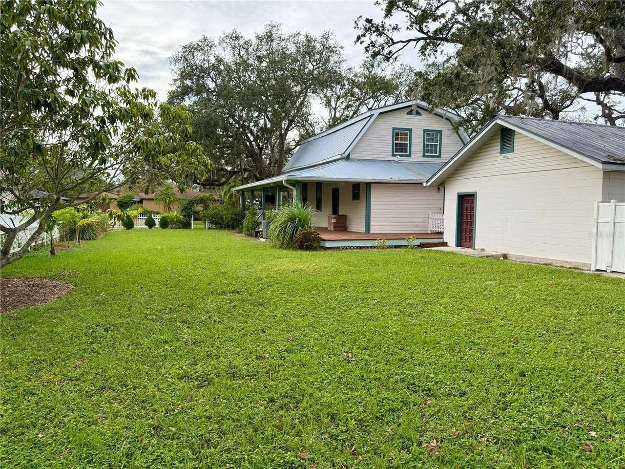 7002 S Shamrock Rd - Photo 6 of 34