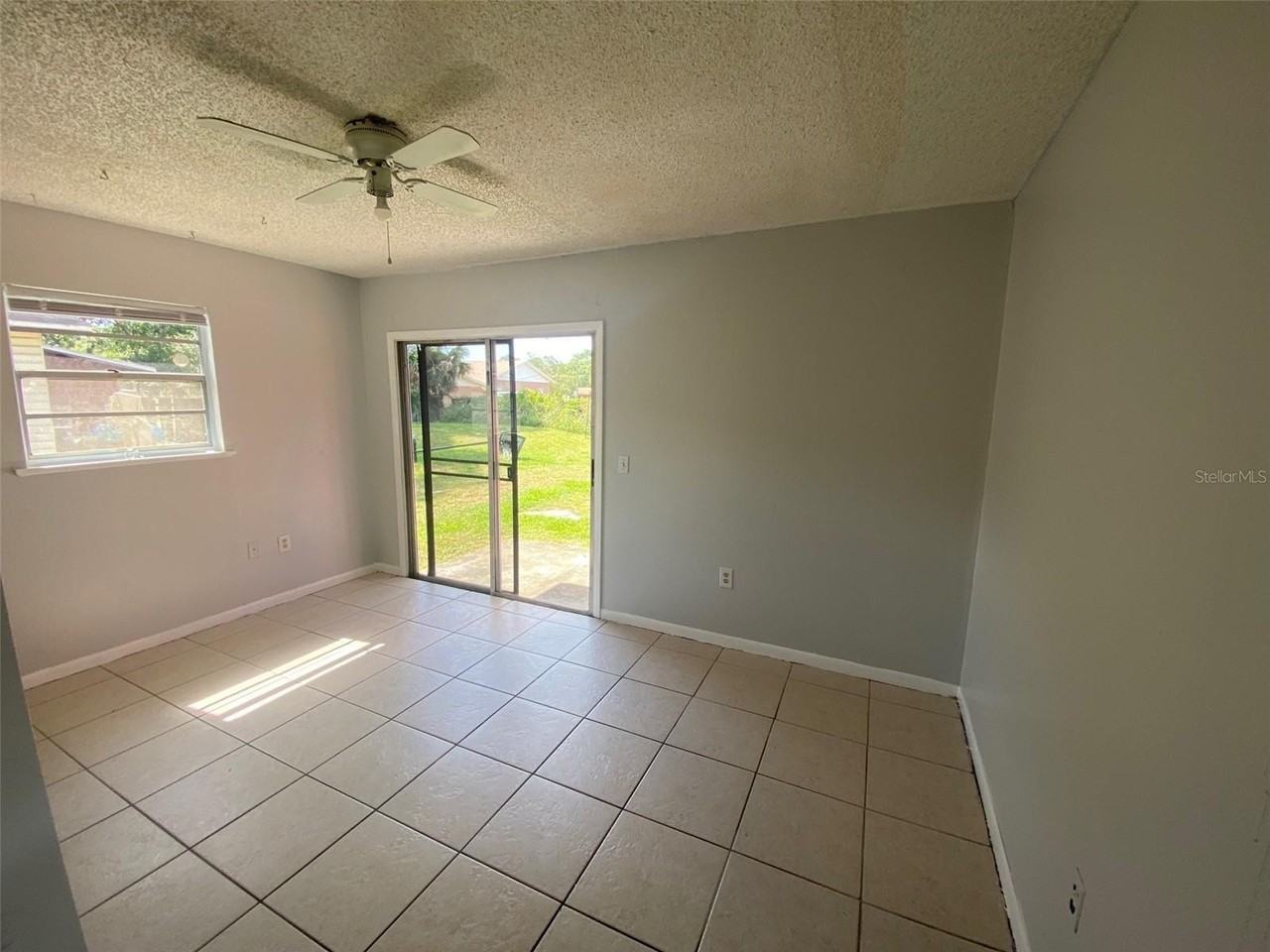 605 Hennessee St - Photo 7 of 9