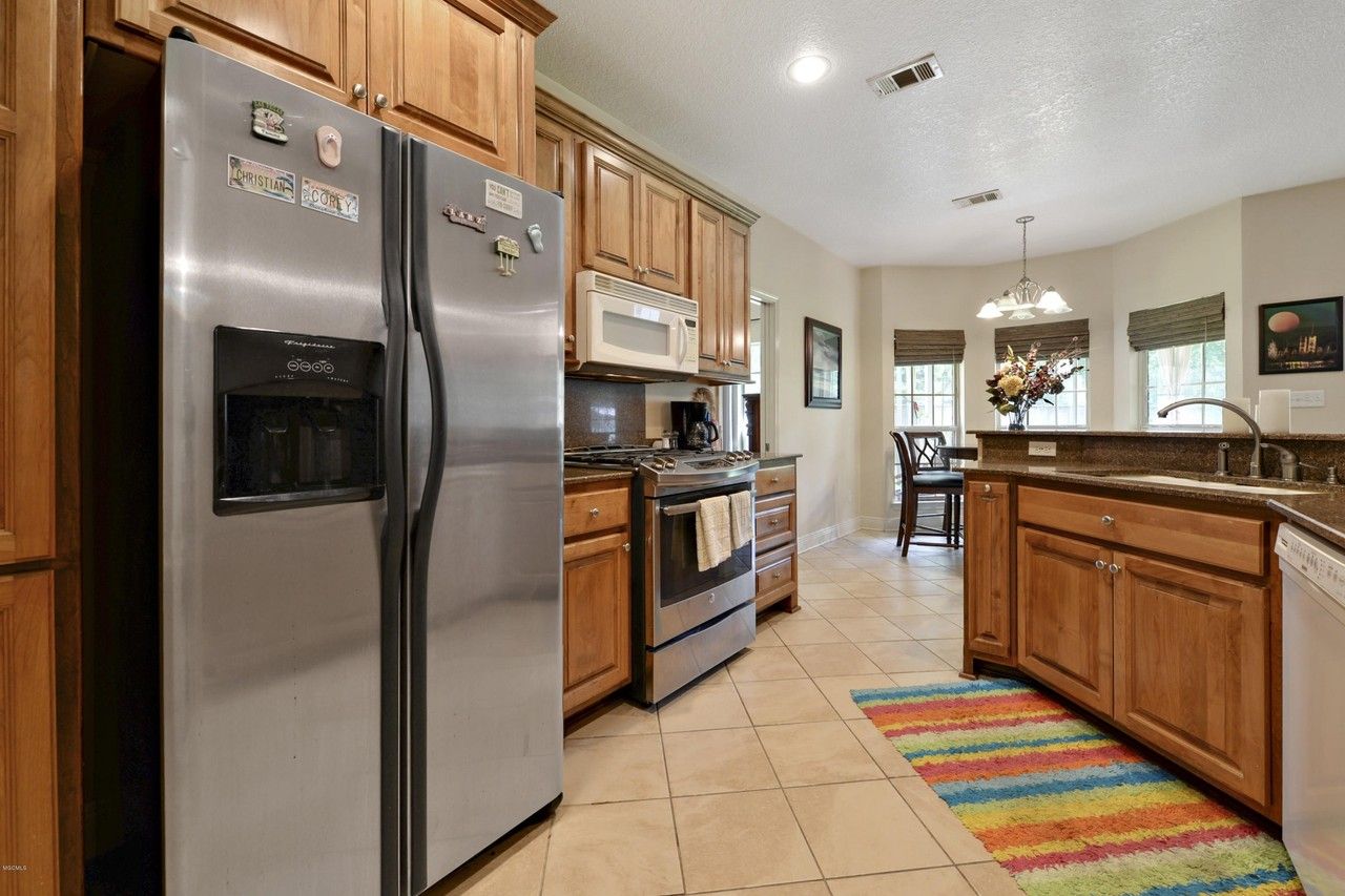 6428 Poco Rd - Photo 6 of 28