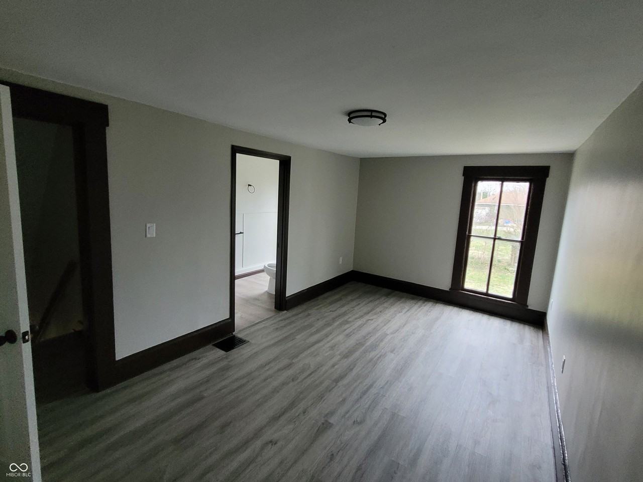 306 S Market St - Photo 5 of 20