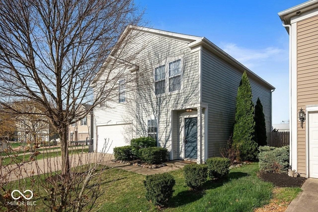 10891 Rose Ln - Photo 2 of 16