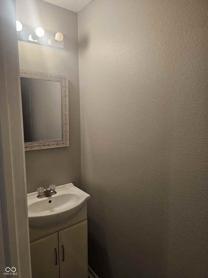10891 Rose Ln - Photo 7 of 16