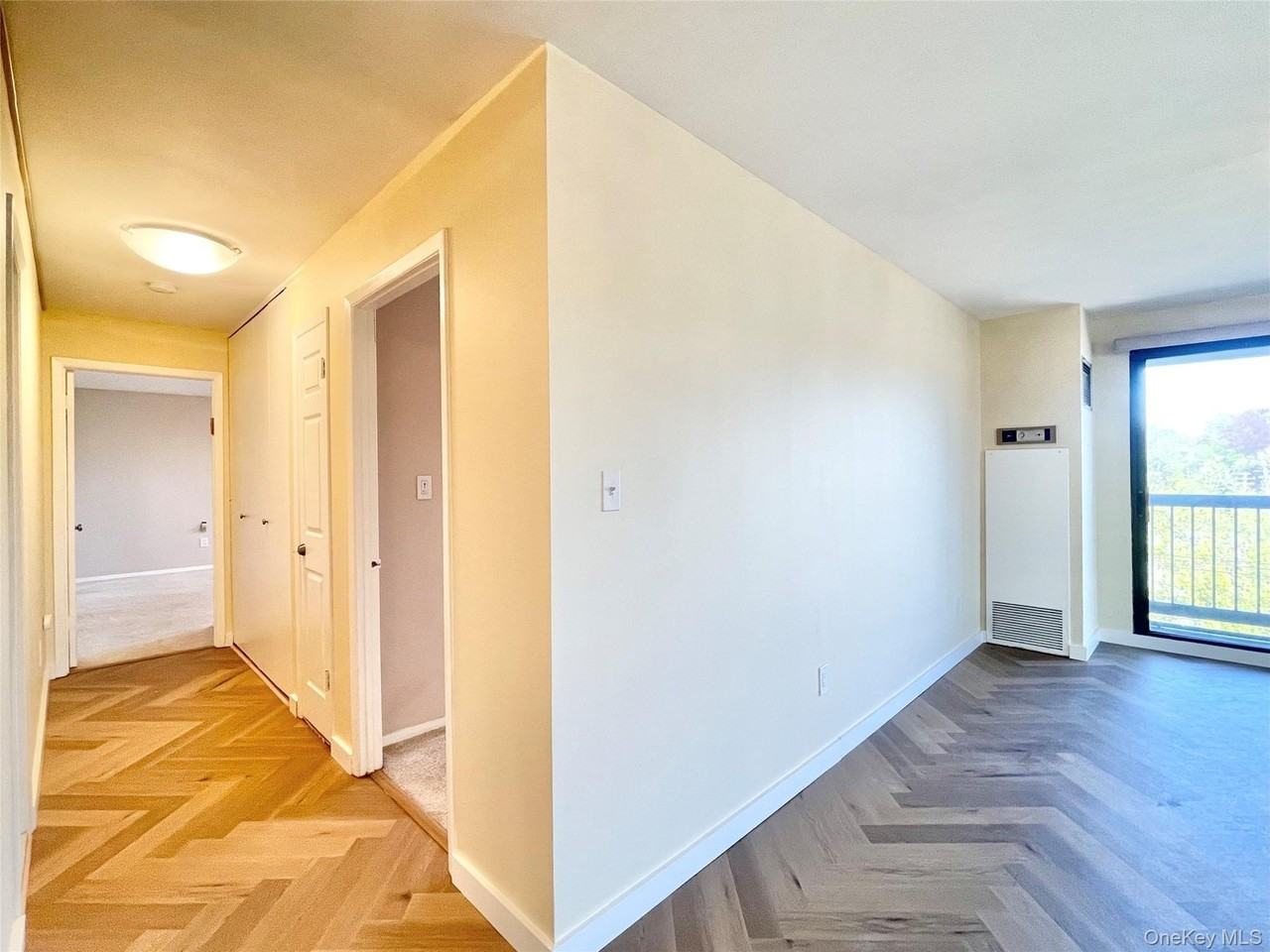 12 Bond St #5B - Photo 7 of 33