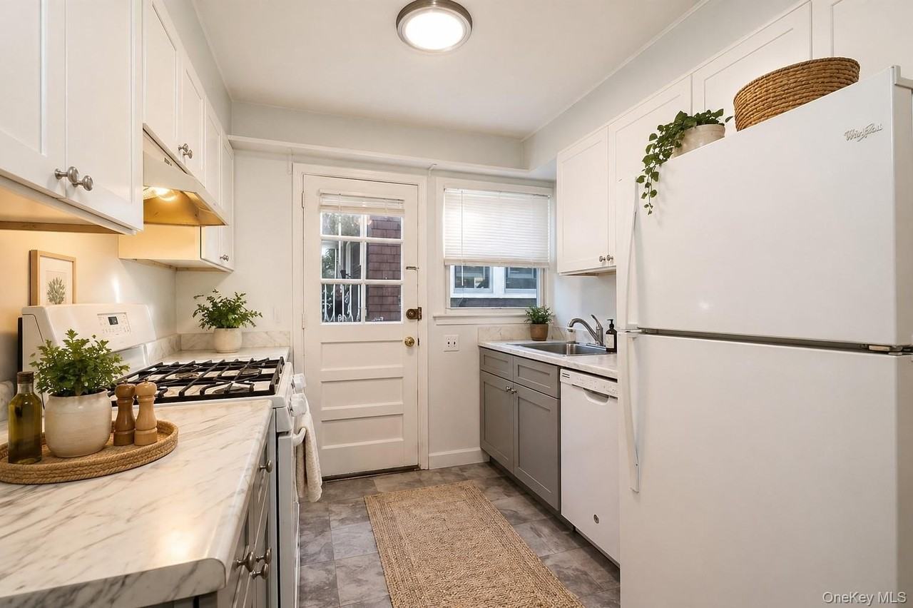 214 Fenimore Rd #A - Photo 6 of 9