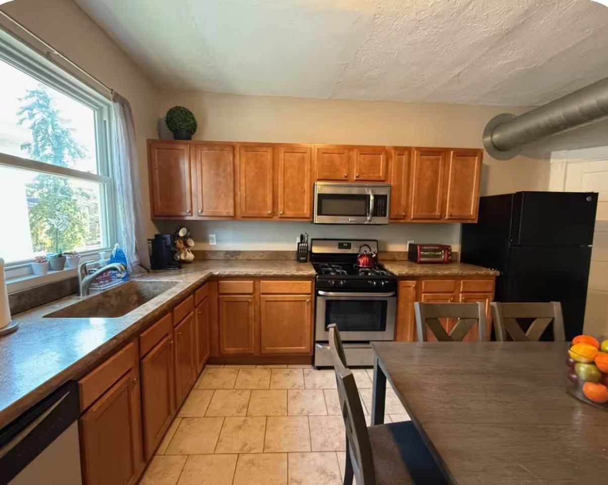 7220 Meade Street - Photo 7 of 35