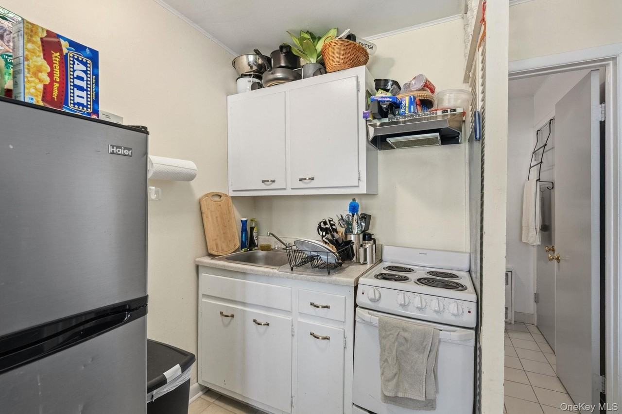194 Jersey Ave #A - Photo 3 of 19