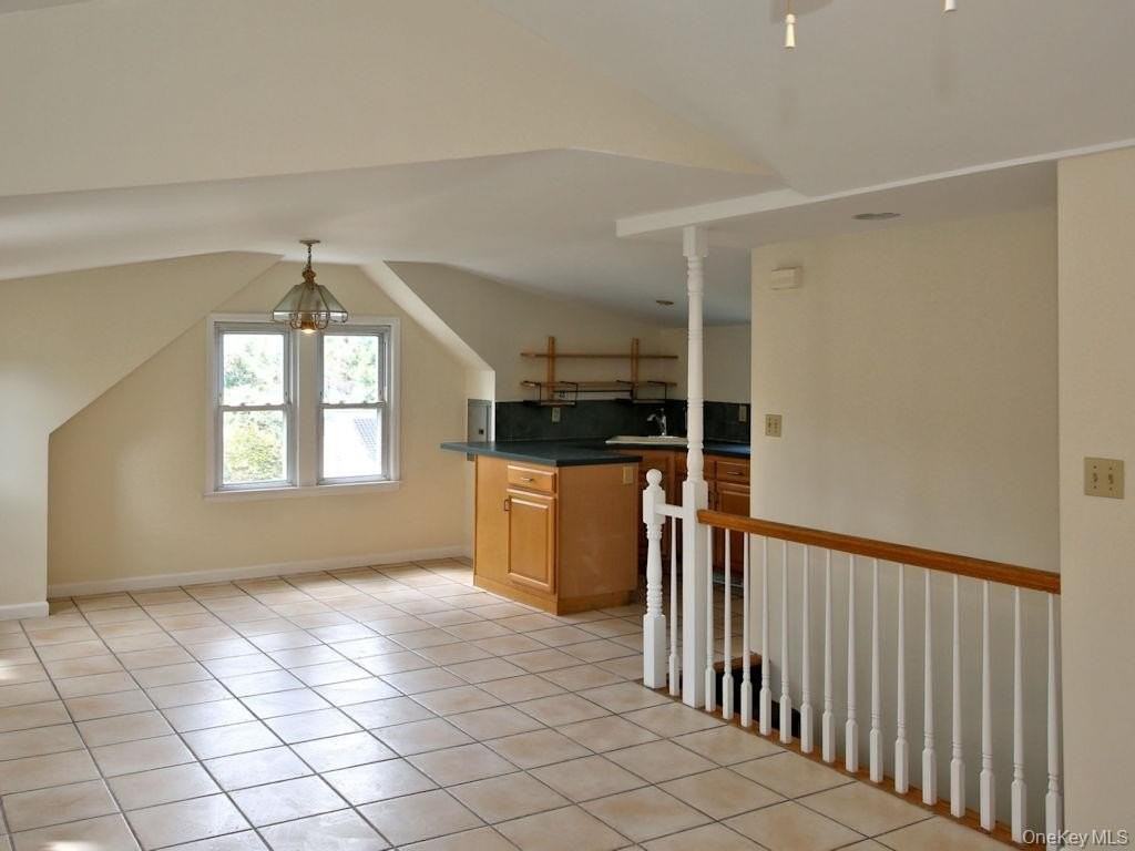 56 S Lawn Ave #4 - Photo 2 of 7