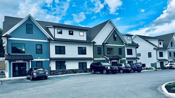featured image of 2 S Hills Way #5