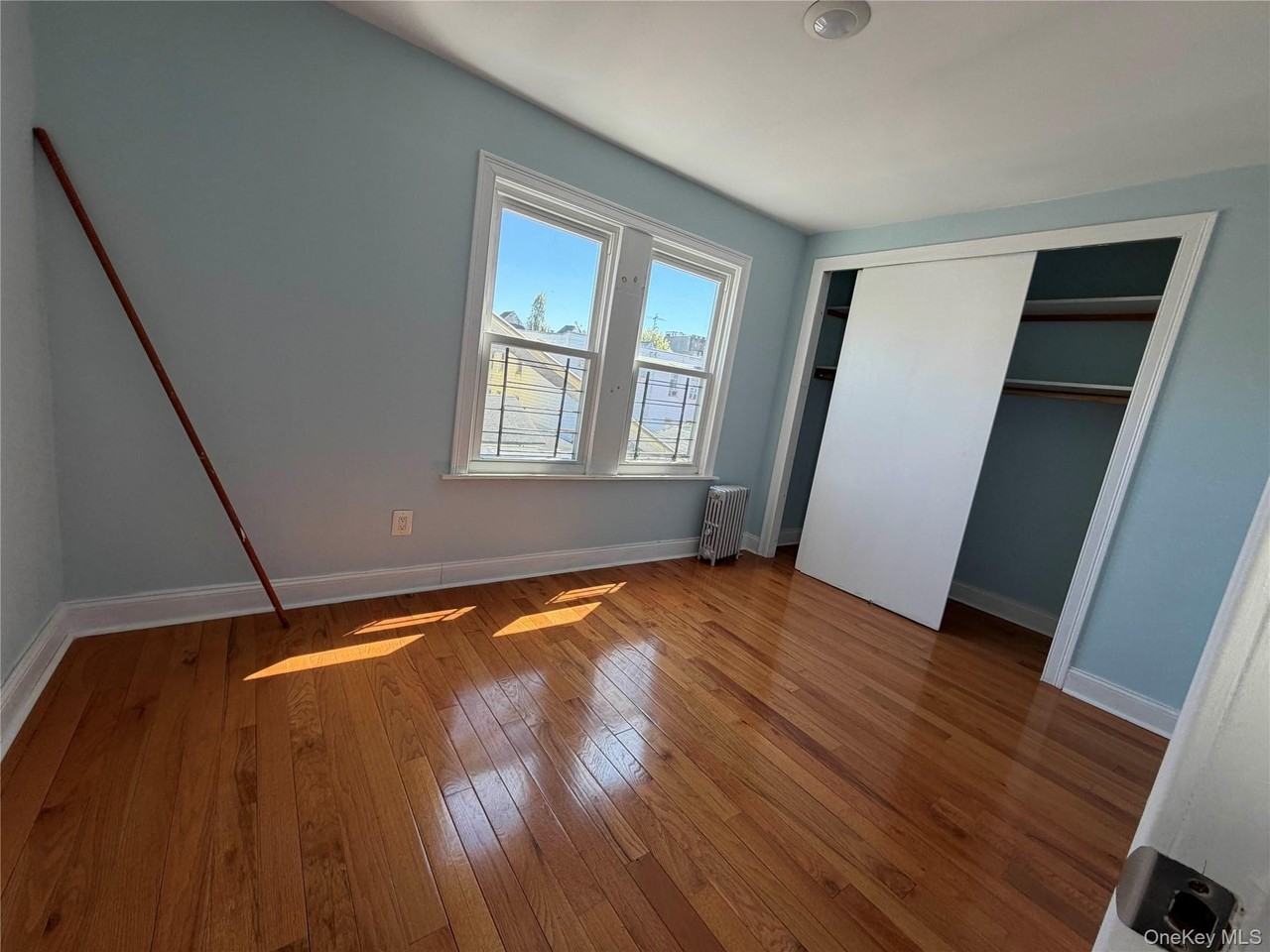 9055 178th St - Photo 6 of 10