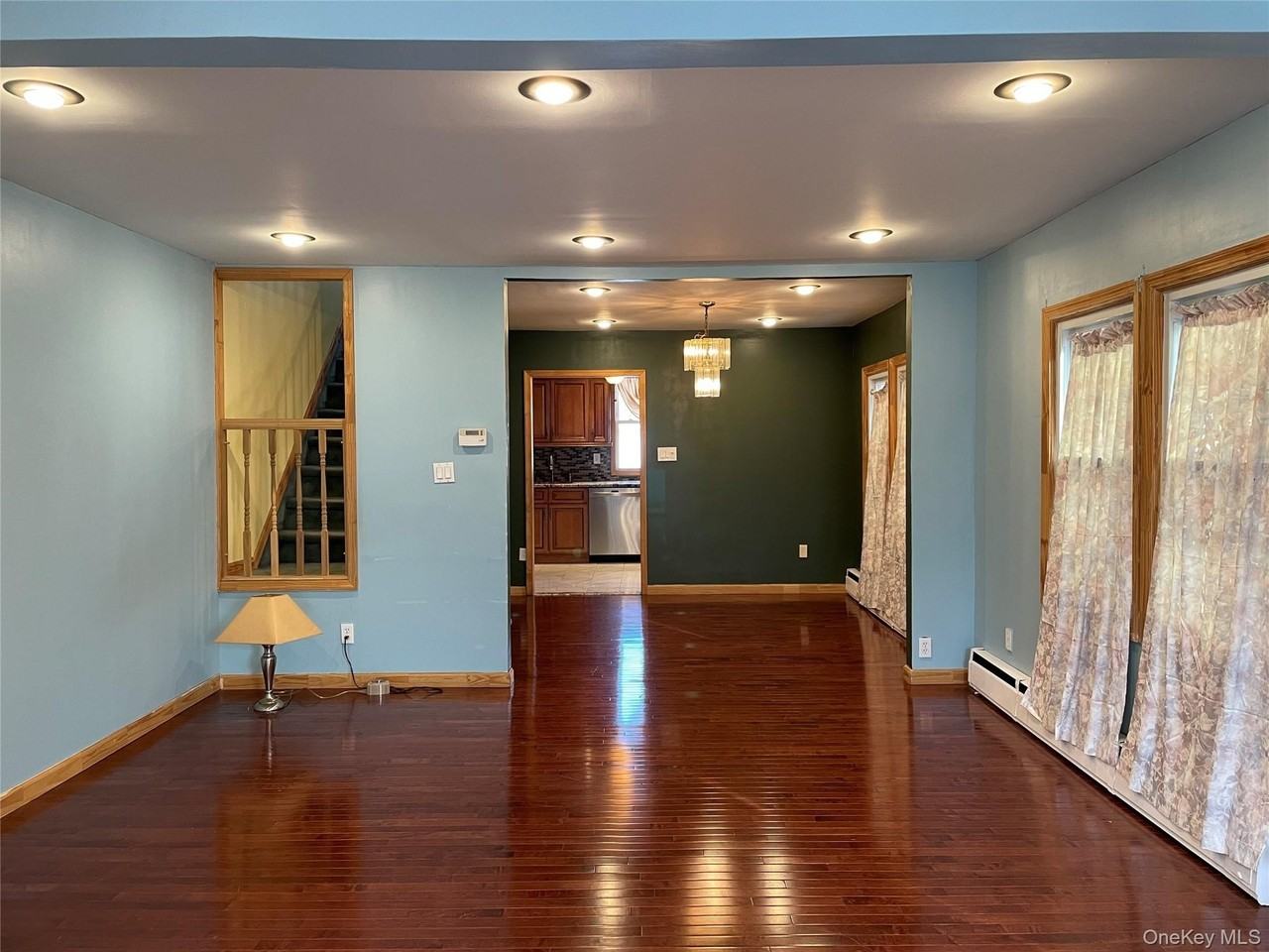 3321 Jordan St - Photo 3 of 15