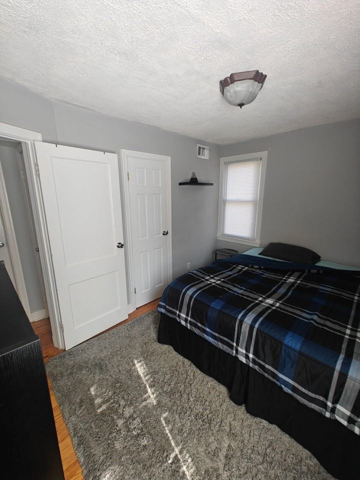 Eastlake Dr - Photo 2 of 6