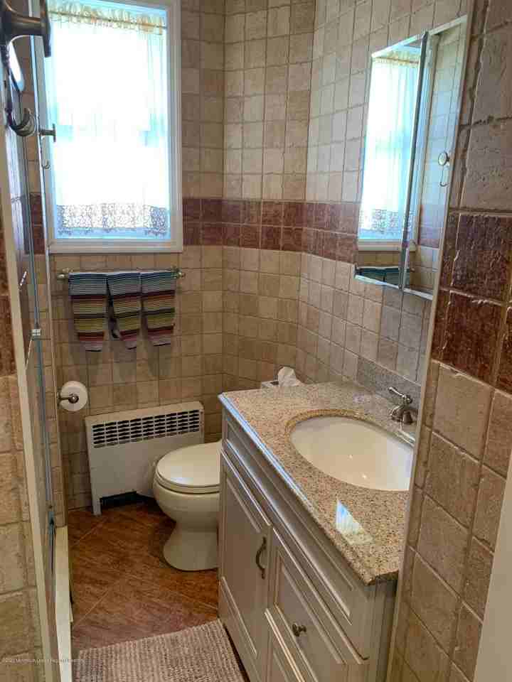 9 Wyckoff St - Photo 7 of 15