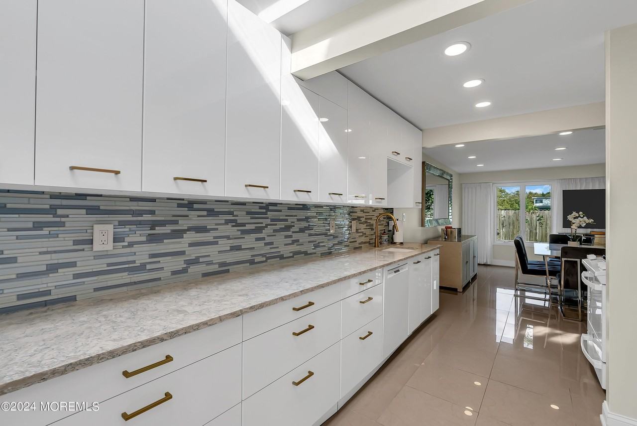215 W Morgan Ave #13 - Photo 6 of 23