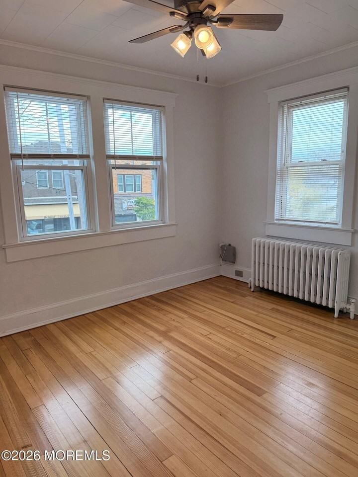 1005 Main St #3 - Photo 6 of 14
