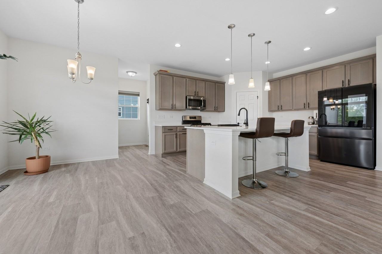 25451 Medinah Ln - Photo 6 of 20