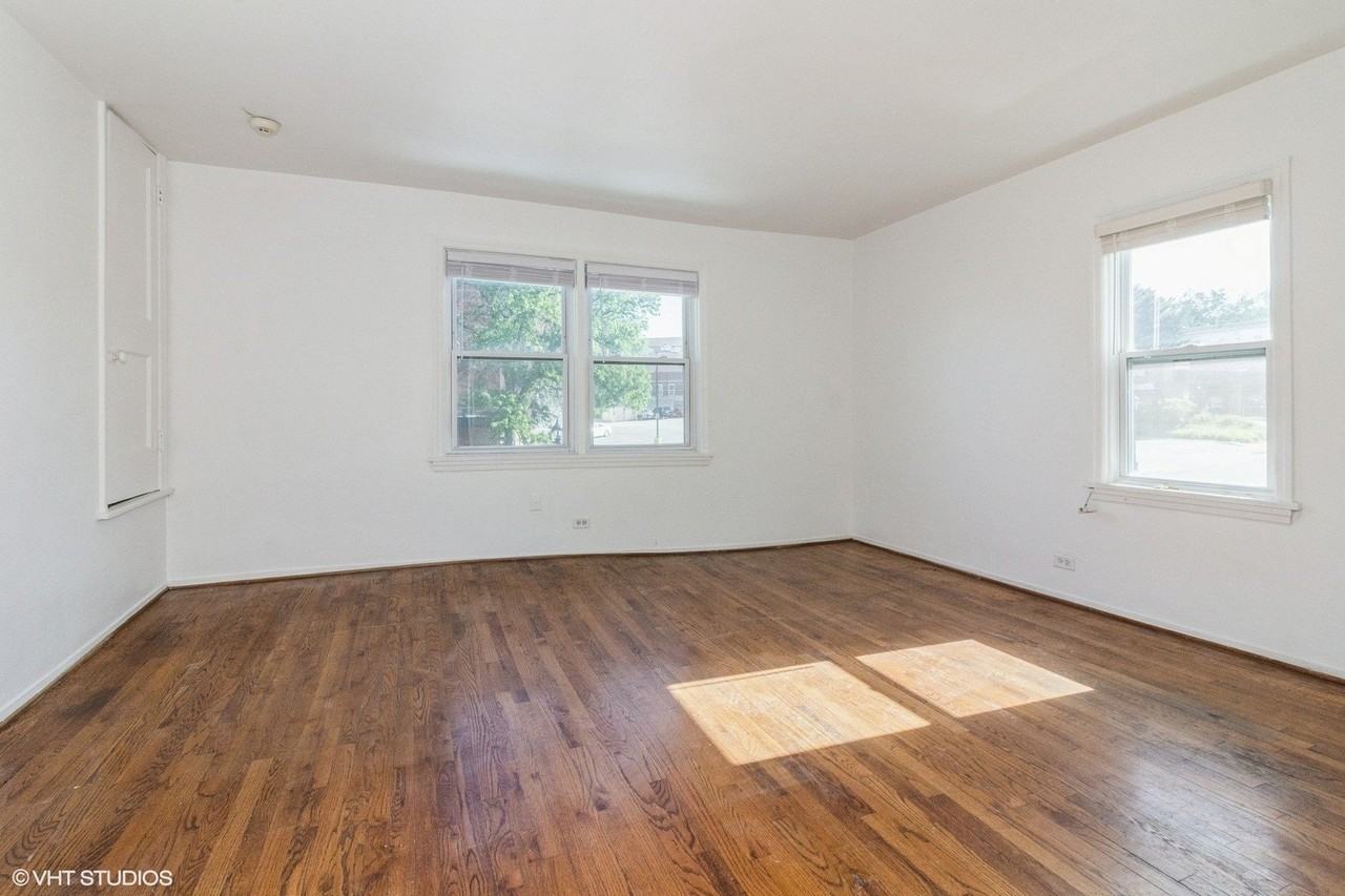 10 E Jefferson Ave #4 - Photo 3 of 12