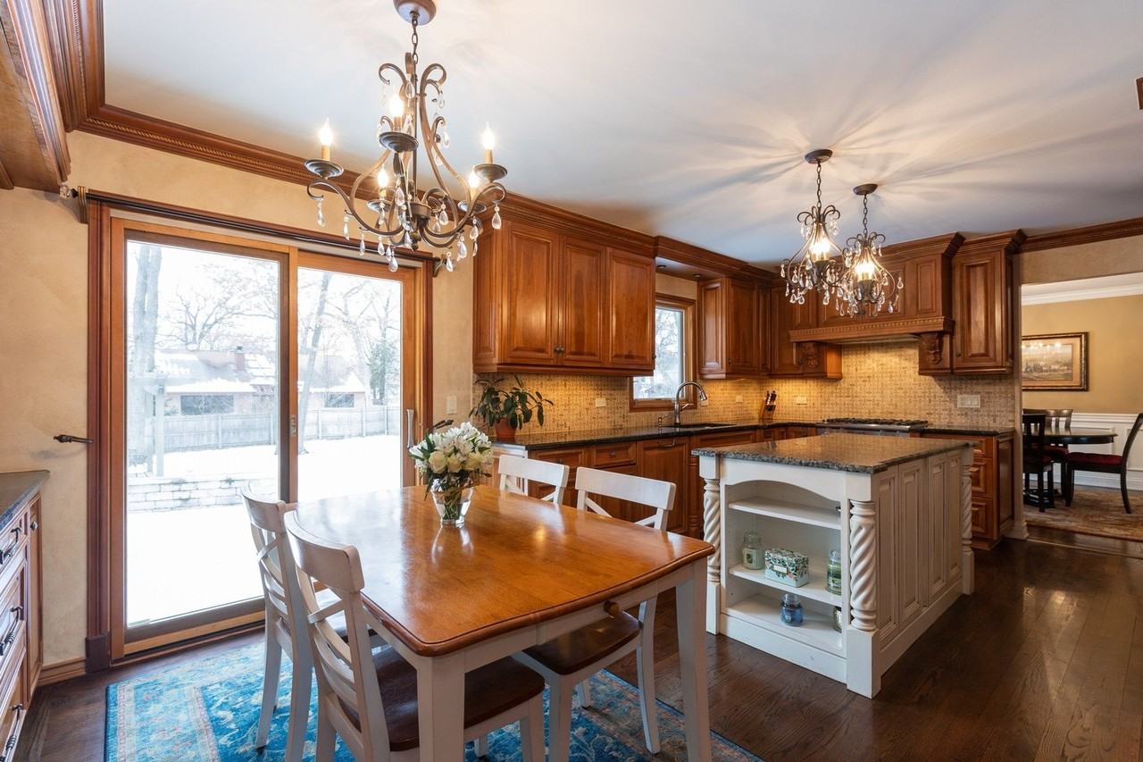 26 Linden Ave - Photo 3 of 11