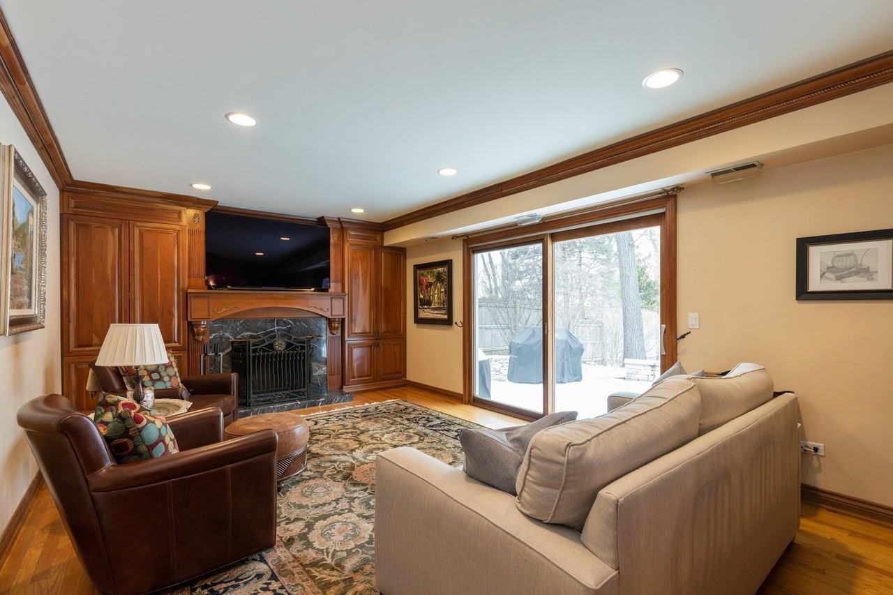26 Linden Ave - Photo 4 of 11