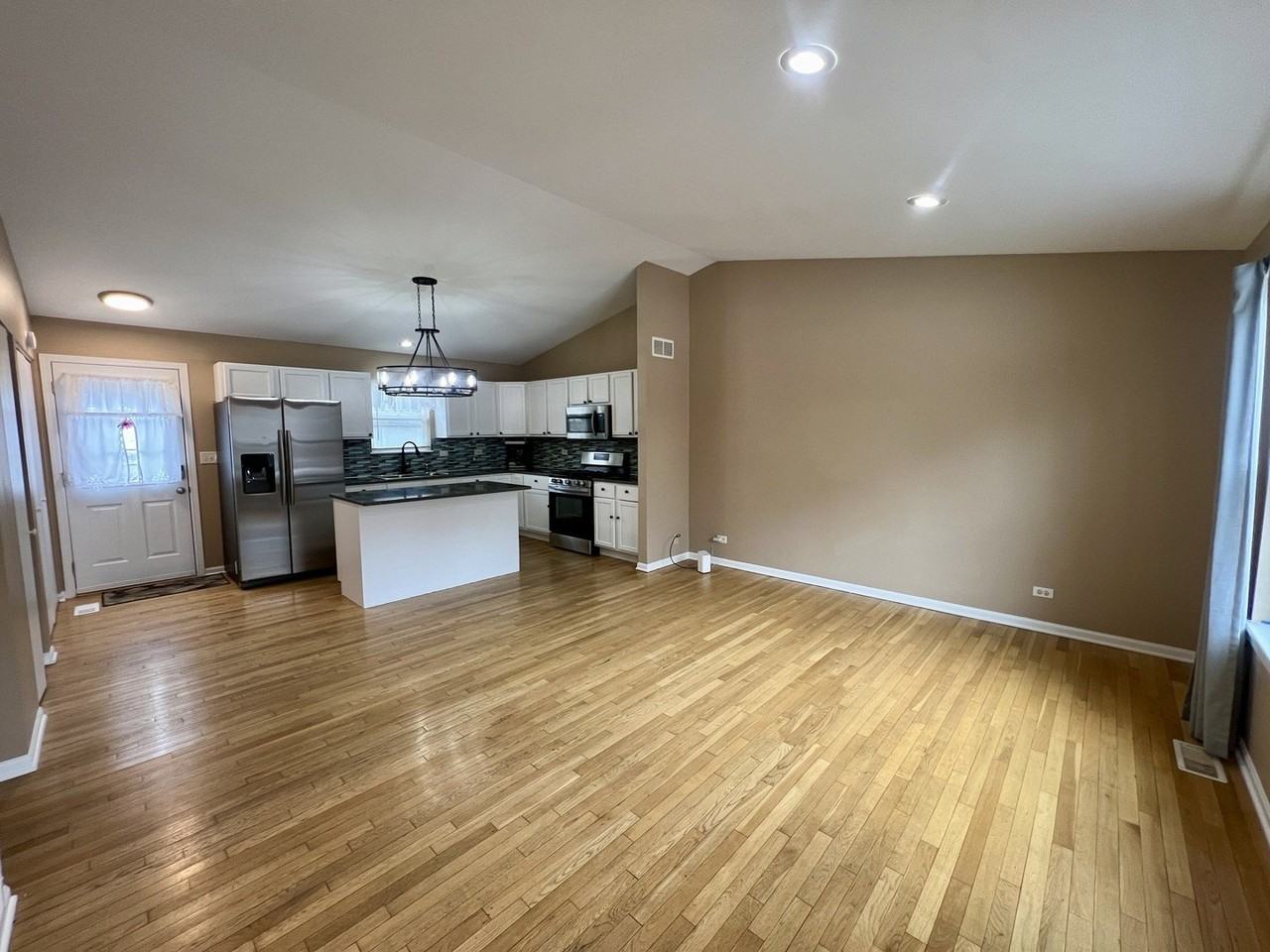 2610 S Elmkirk Park - Photo 2 of 12