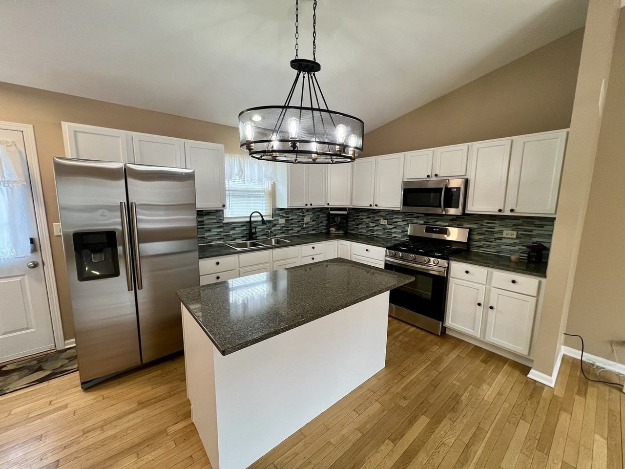 2610 S Elmkirk Park - Photo 3 of 12