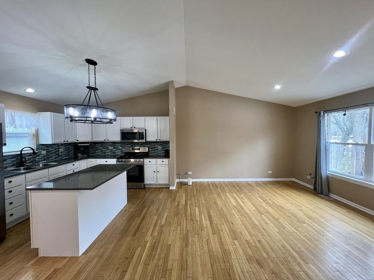 2610 S Elmkirk Park - Photo 4 of 12