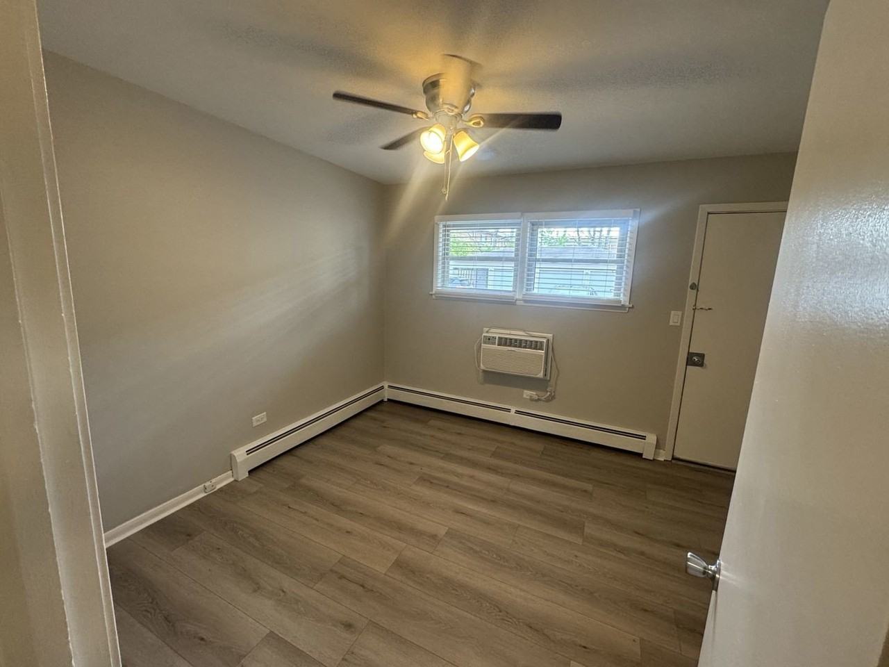 105 E Grove St #2 - Photo 6 of 7