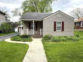 featured image of 606 S 3rd St