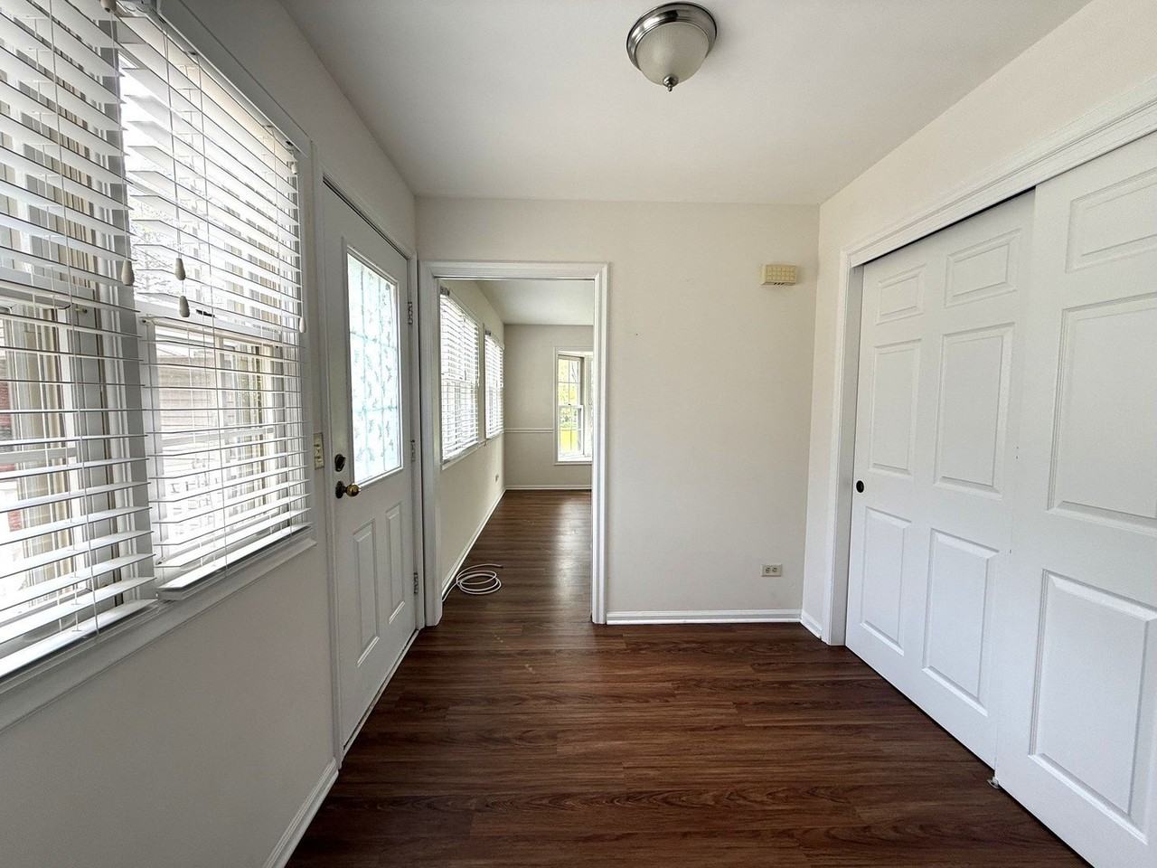 606 S 3rd St - Photo 3 of 24