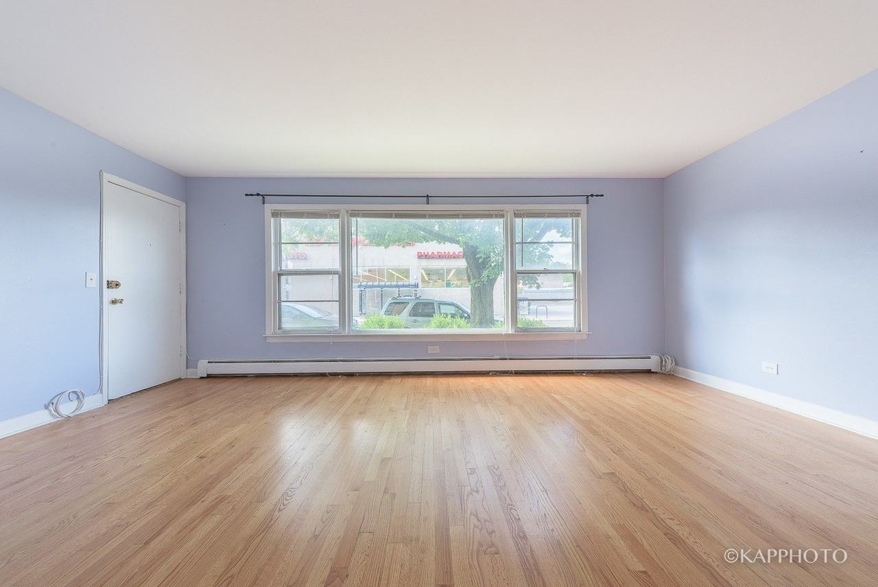 5942 W Addison St #1 - Photo 2 of 24
