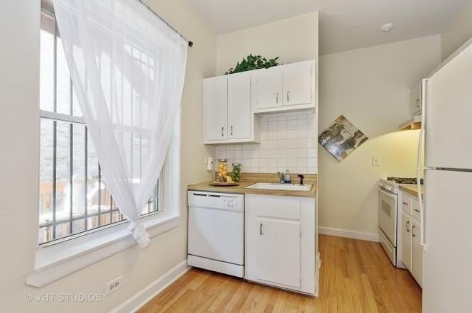 1954 N Cleveland Ave #2N - Photo 7 of 11
