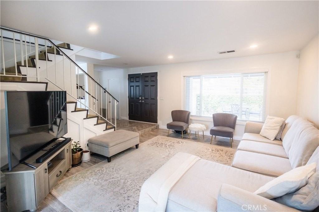 11144 Jerry Pl - Photo 3 of 21