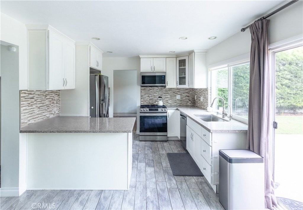 11144 Jerry Pl - Photo 4 of 21