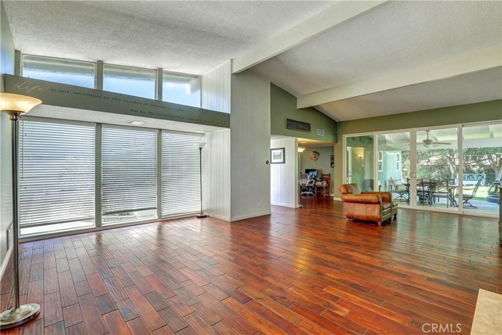 12571 Martha Ann Dr - Photo 6 of 33
