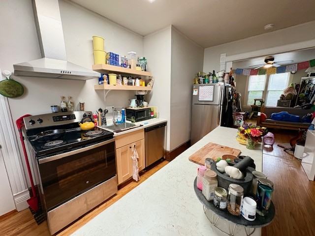 223 1/2 N Pinckney St #223-1-2 - Photo 7 of 24